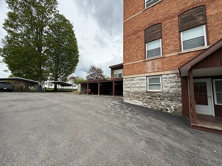 40 Haskell St — Photo 4