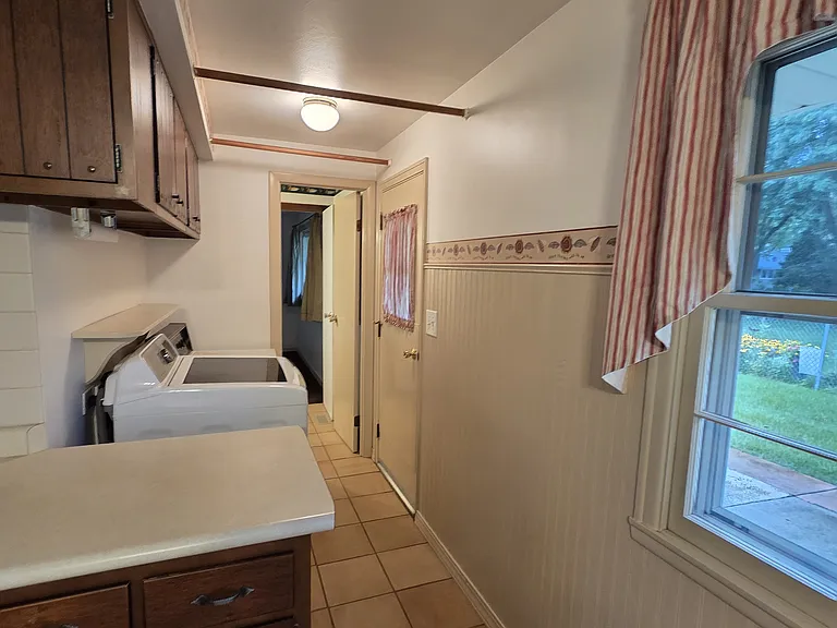 516 Bahama Ln — Photo 6