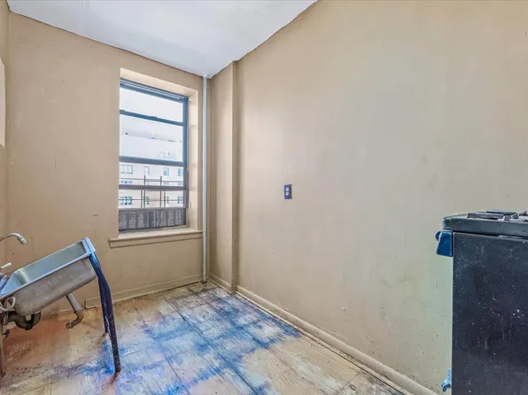 1290 Lafayette Avenue 5F image 11 of 11