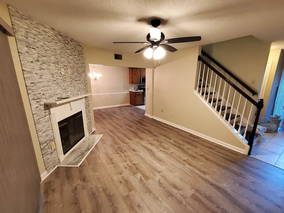 237 Timber Ct