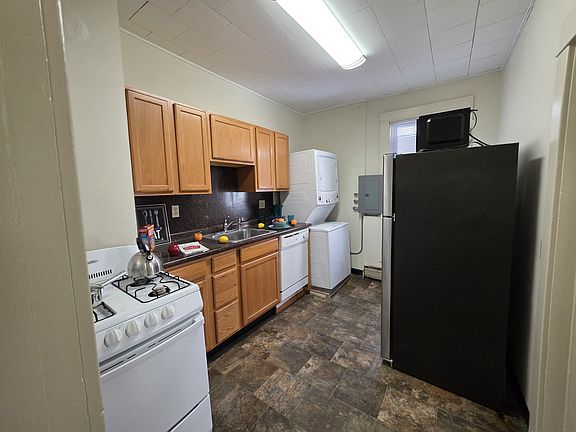 2nd image of 202 Dryden Rd #C