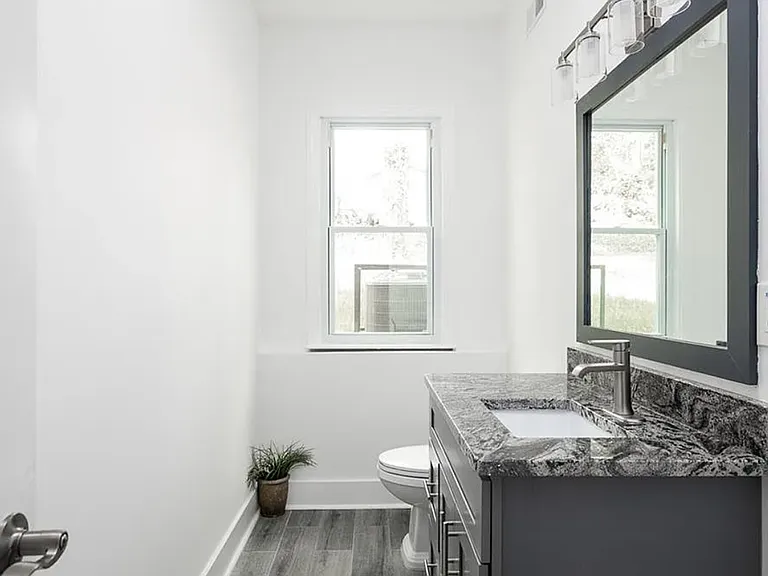1267 Graymont Dr SW — Photo 25