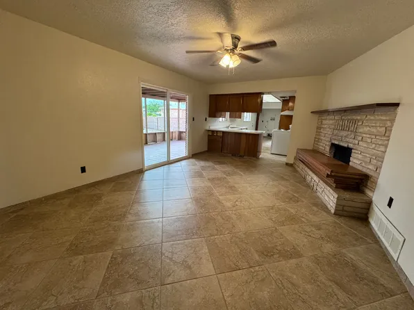 2605 Ridgeway Ct, Las Cruces, NM 88011
