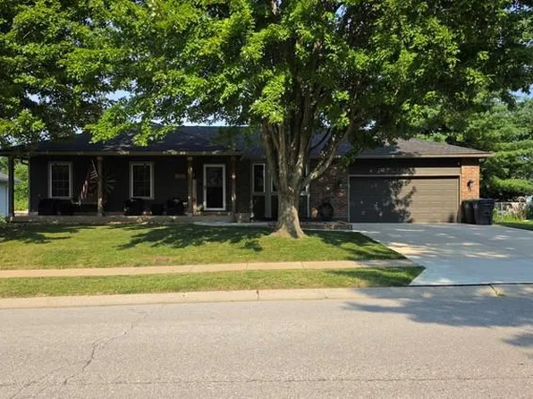 809 SW Hereford Dr, Grain Valley, MO 64029