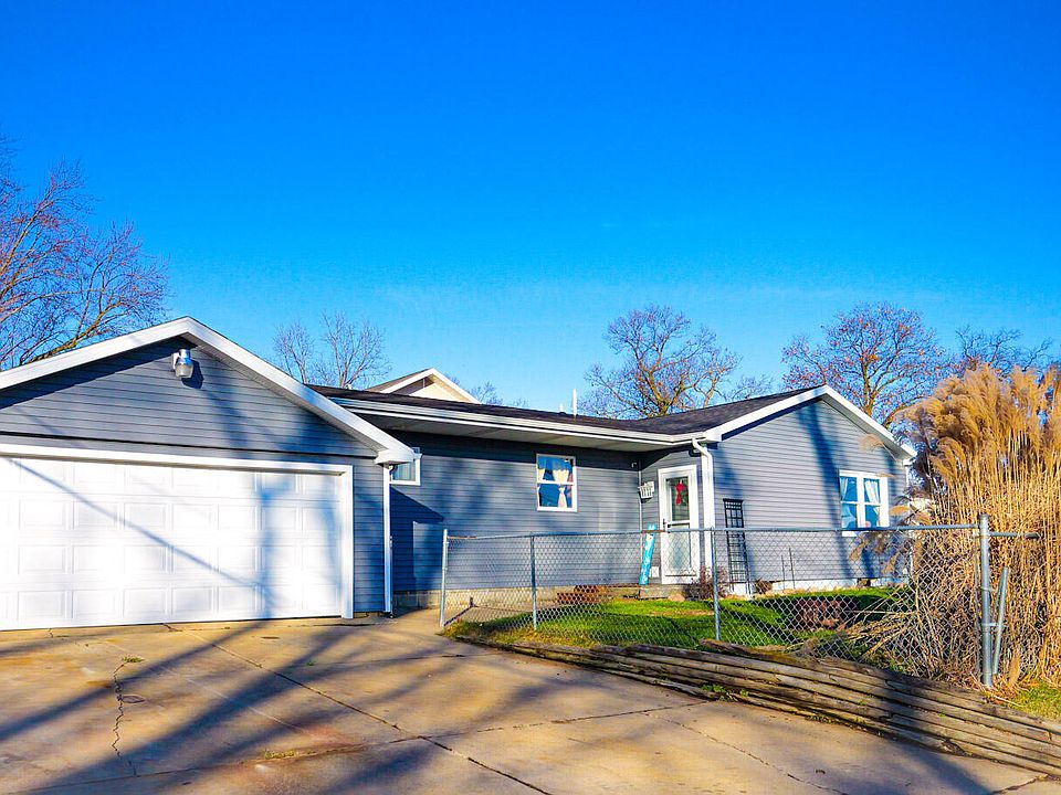 1st image of 46 Lyndale Ct