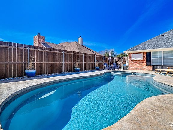 3rd image of 4706 N Bentwood Dr