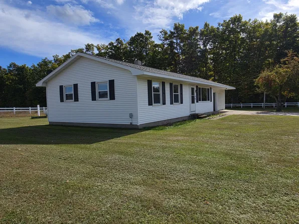 7506 Church Rd, Cheboygan, MI 49721