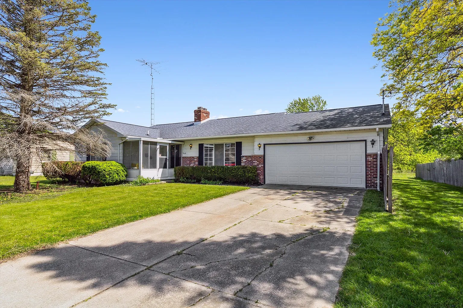 5169 Sunburst Ct photo 1