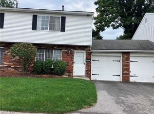 7189 Hart St APT J, Mentor, OH