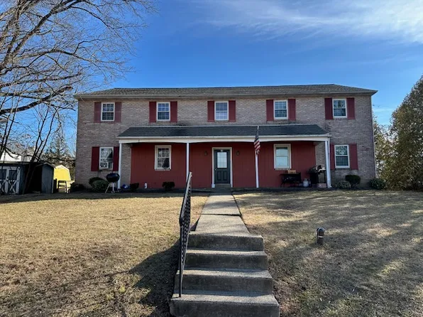 40 Harrison Ave APT 2, Souderton, PA 18964