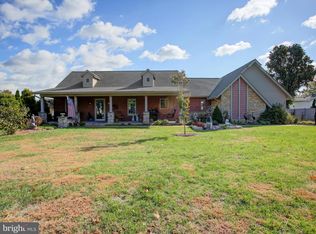 46 Pin Oak Ln, Gettysburg, PA 17325