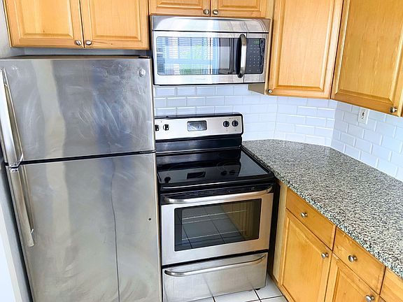 2nd image of 1641 Tyler St #11151409