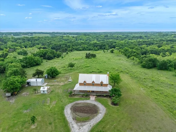 750 Lyons Rd, Ennis, TX 75119
