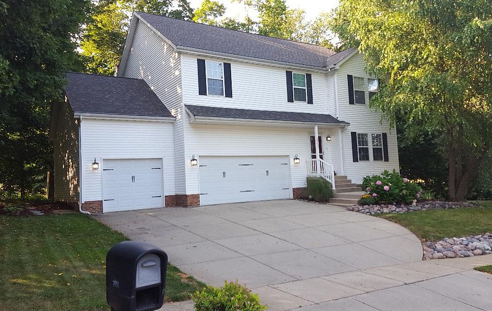 1st image of 2901 Tanager Ave