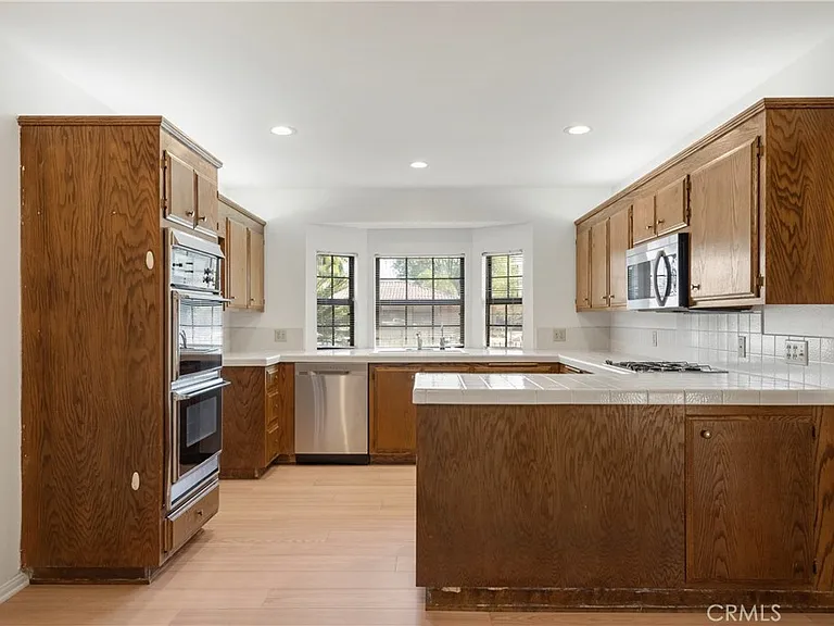 8331 Grand Ave — Photo 5