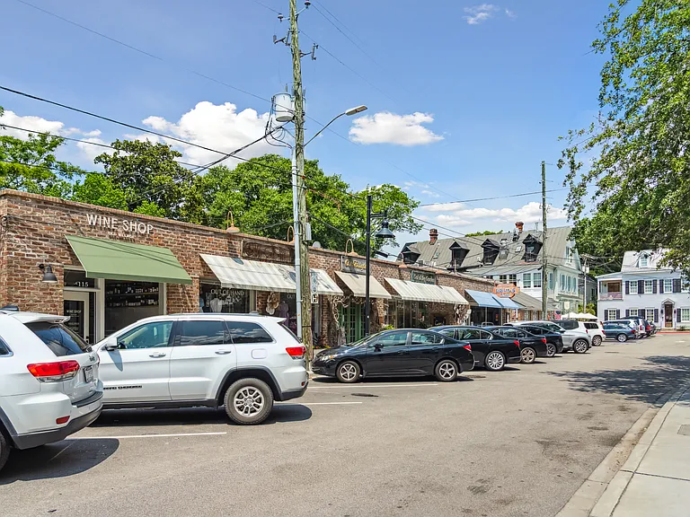 1444 Pocahontas St — Photo 49