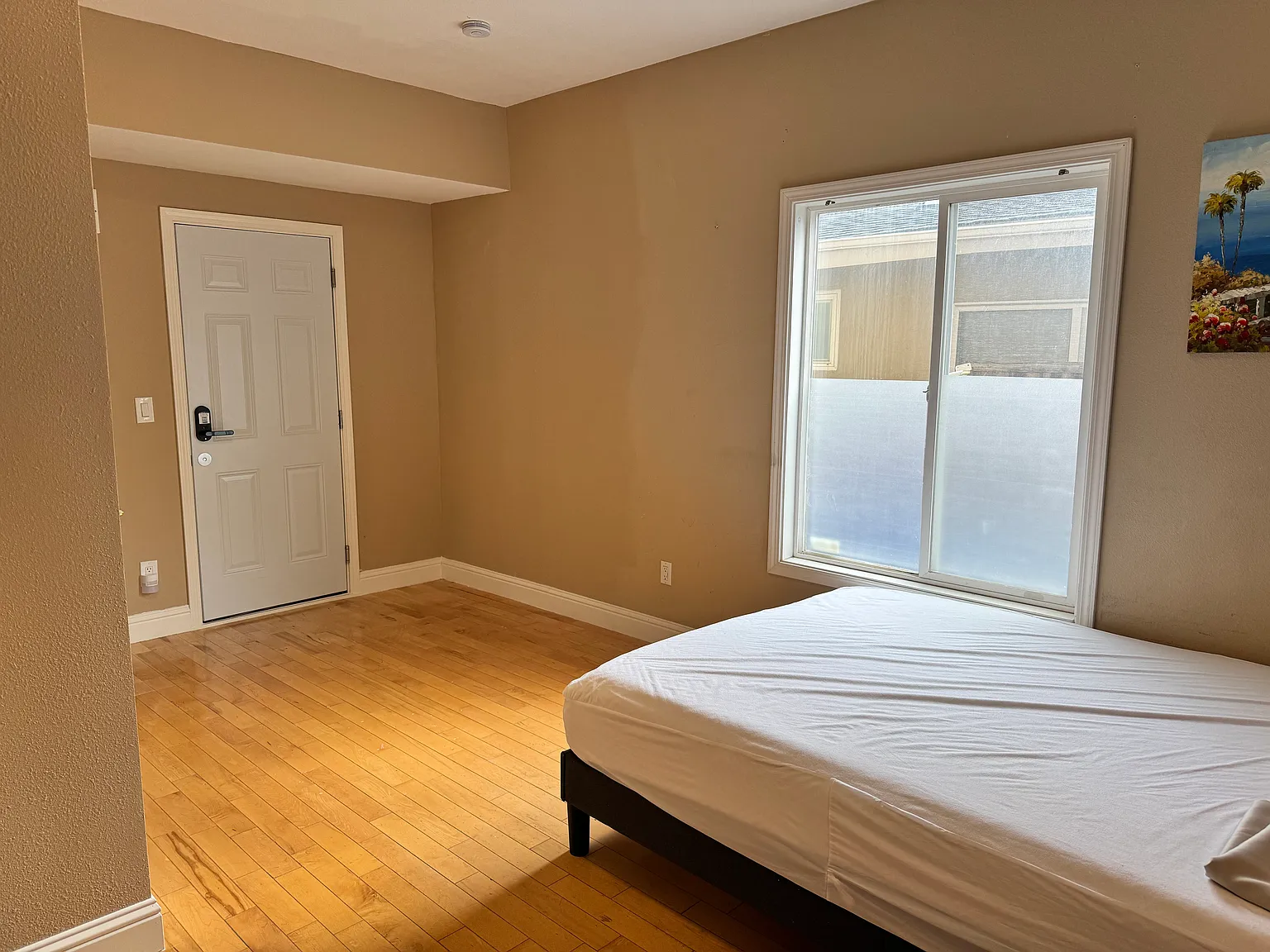 1 bed, 3000 sqft, $2,300 — Photo 2