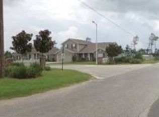 11819 Summerhaven Cir, Gulfport, MS 39503