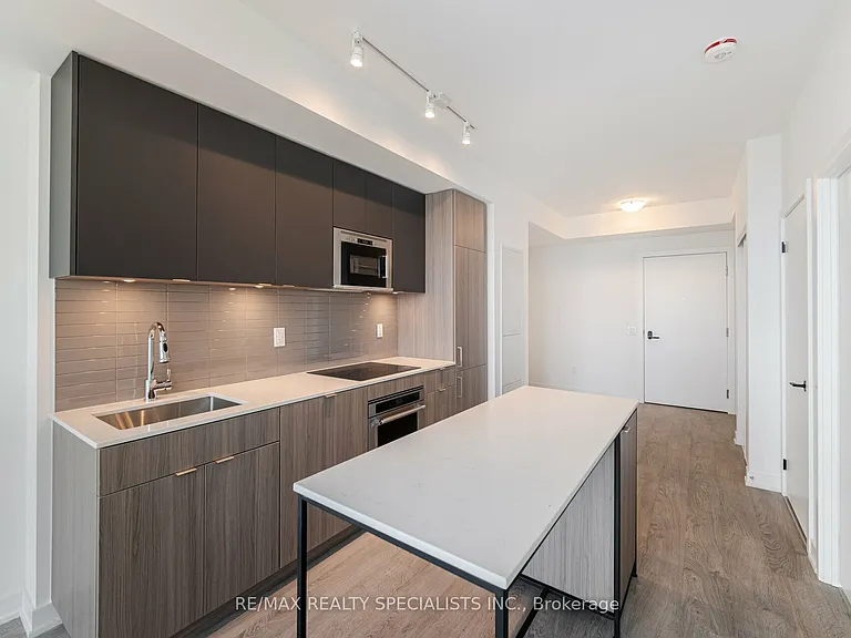 220 Missinnihe Way #1011 — Photo 11