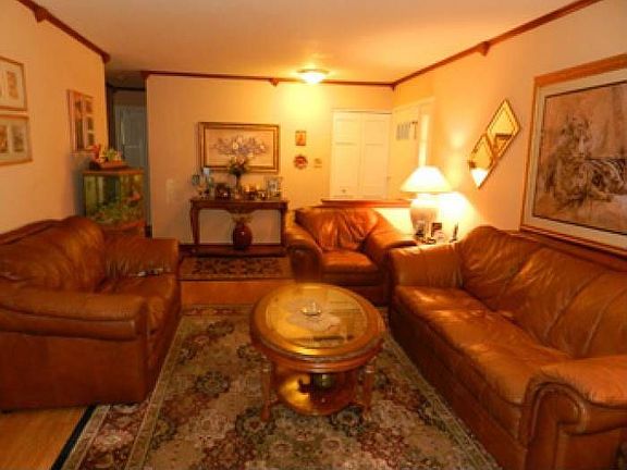 FOYER LIVING RM