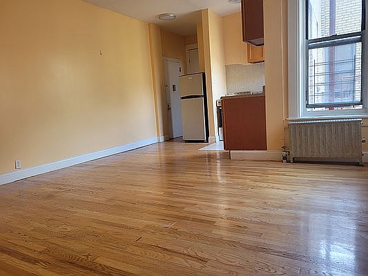 1st image of 170 E 19th St APT 4A