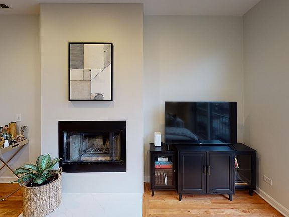 2nd image of 2617 W Evergreen Ave