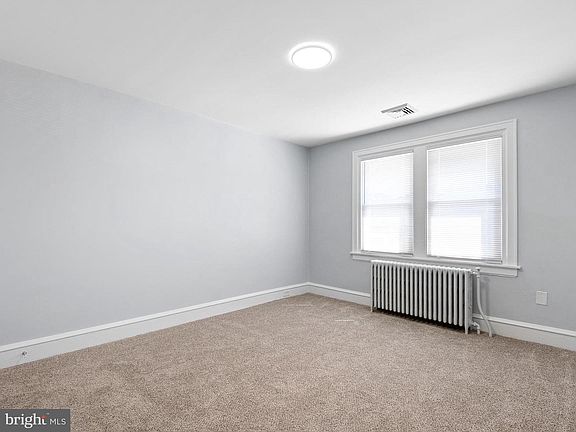 2nd image of 602 W 27th St