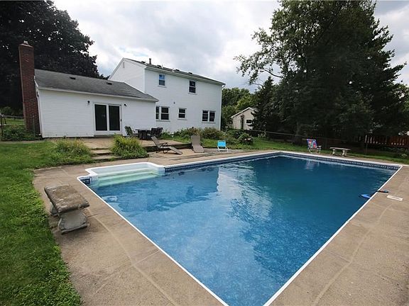 3rd image of 2213 Bear Creek Dr