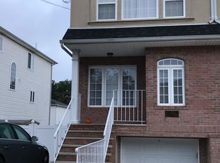 15 Benson St, Staten Island, NY 10312