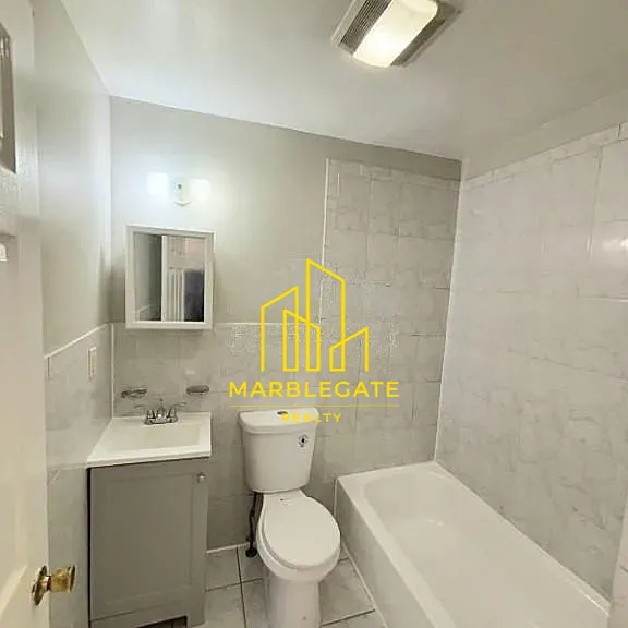 289-291 S 7th St #22 — Photo 4