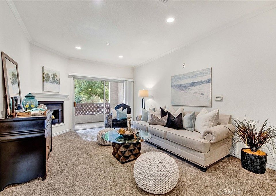 1st image of 300 N El Molino Ave Unit 225