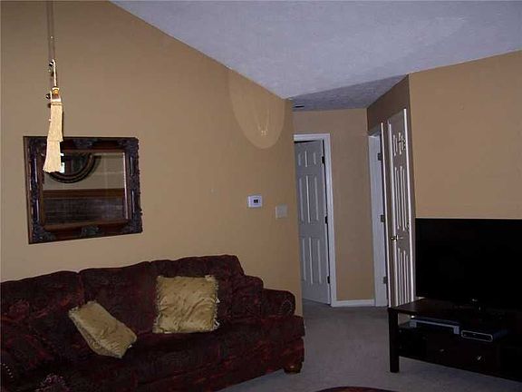 3rd image of 6788 Passage Cir