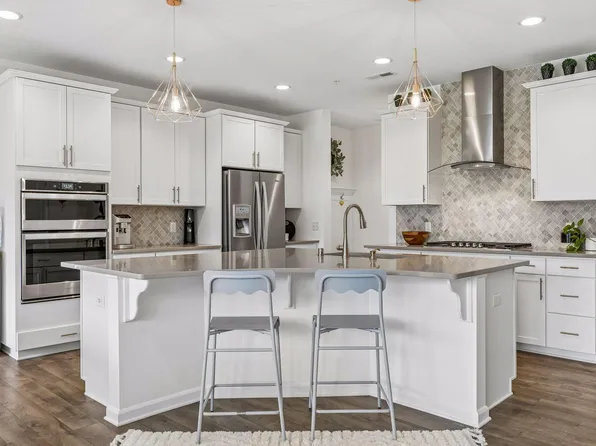5981 Walnut Grove Ln N, Plymouth, MN 55446