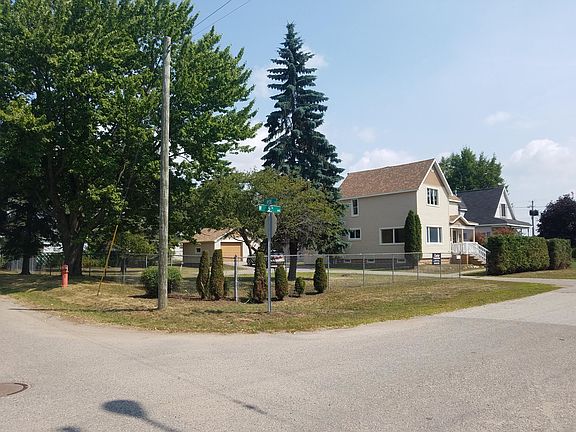 2nd image of W 5th Ave