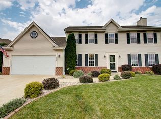 220 Ponderosa Dr, Hartford, WI 53027