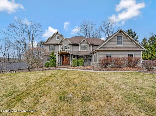 1215 Huntington Ln #L6, Dalton, PA 18414