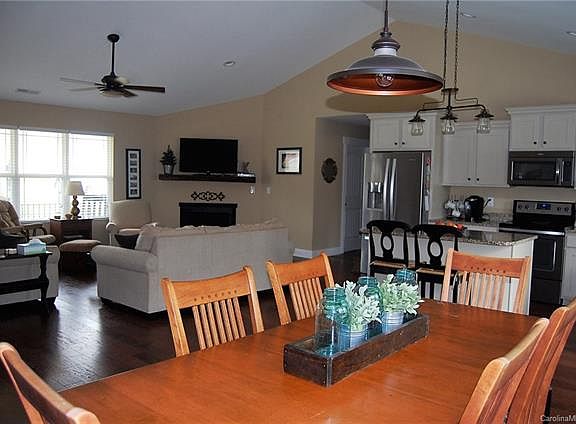 5th image of 4084 Lydia Suzanne Pl