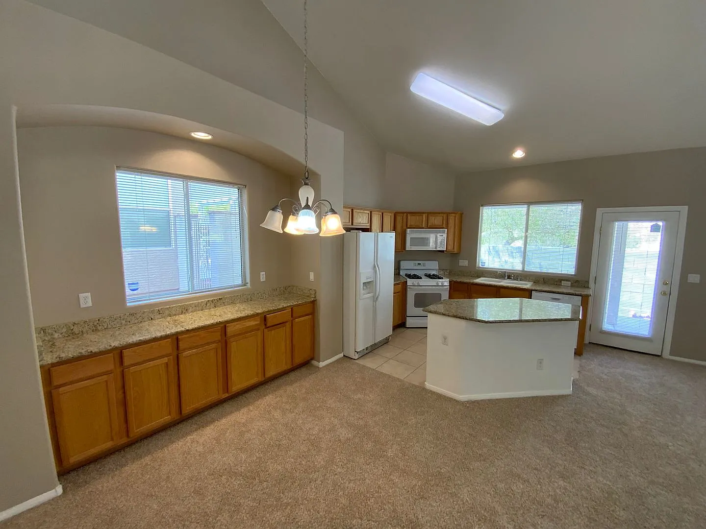 NW Home w/ 2 Primary Bedrooms with one downstairs — Photo 3