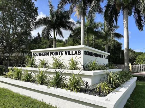 634 SW 2nd Pl, Florida City, FL 33034
