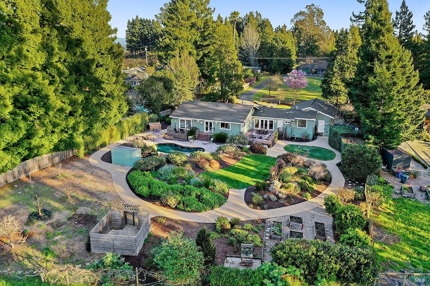 496 Gold Ridge Road photo 1