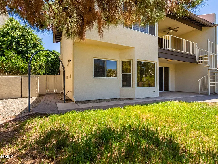 2322 S Rogers Cir #18 — Photo 35