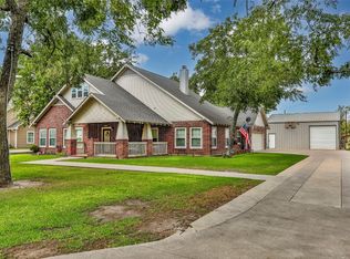 313 Elm St, Lindsay, TX 76250
