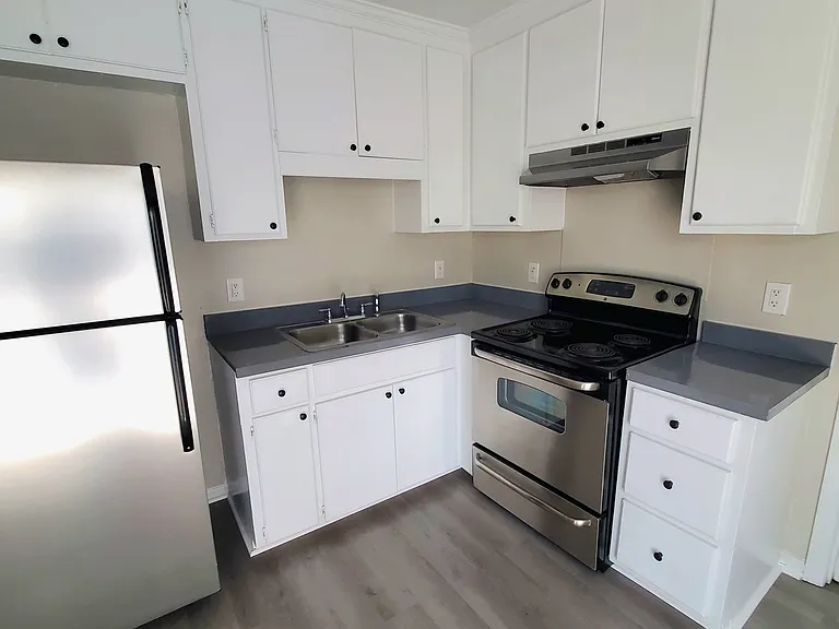 1826 E Trail Dr SE — Photo 4