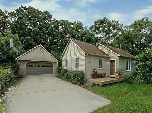 945 Rose Dr, Ann Arbor, MI 48103