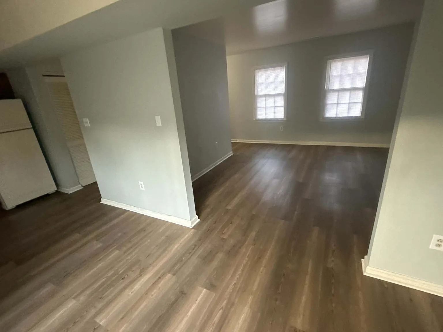 3 bed, 1.5 bath, 1052 sqft, $1,900 — Photo 4
