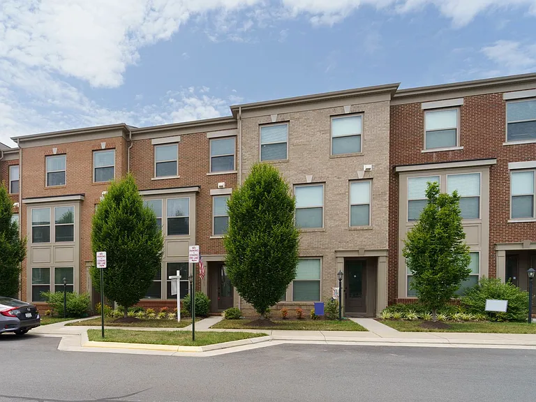 23503 Adagio Ter — Photo 1