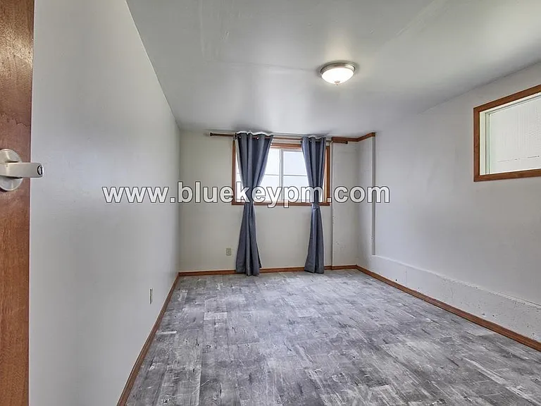 2952 SW Huber St #B — Photo 9