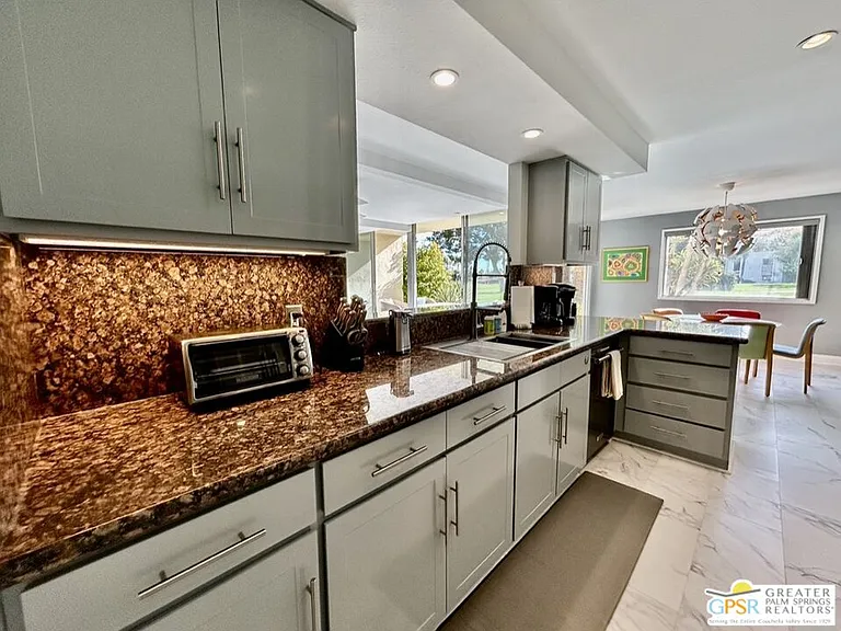 515 Desert Lakes Dr — Photo 11