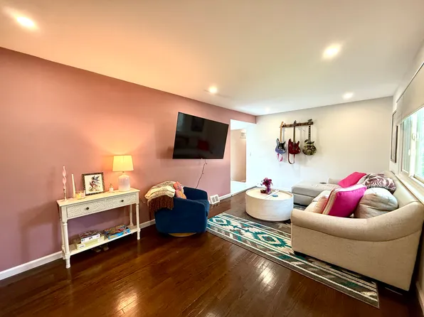 516 Midstreams Rd, Brick, NJ 08724