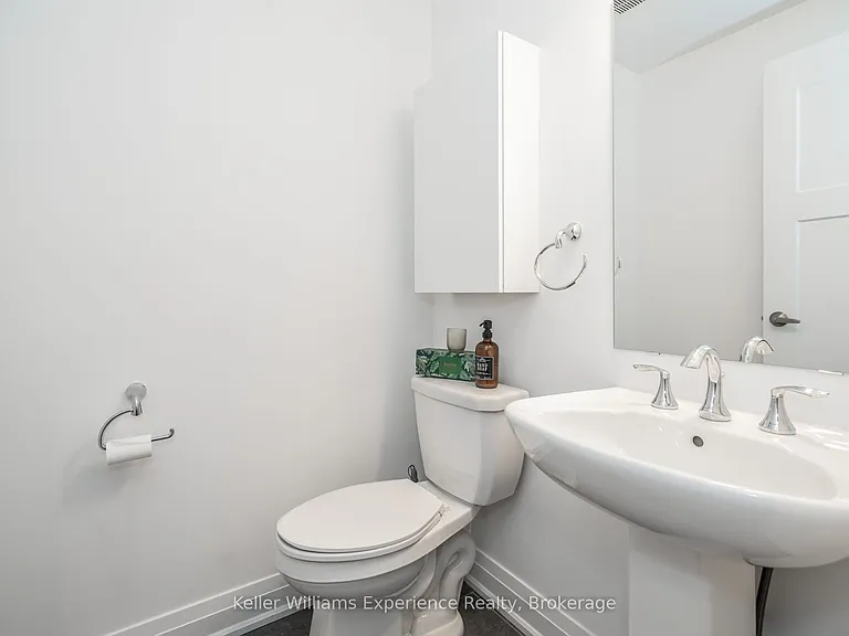 24 Danielle Cres — Photo 7